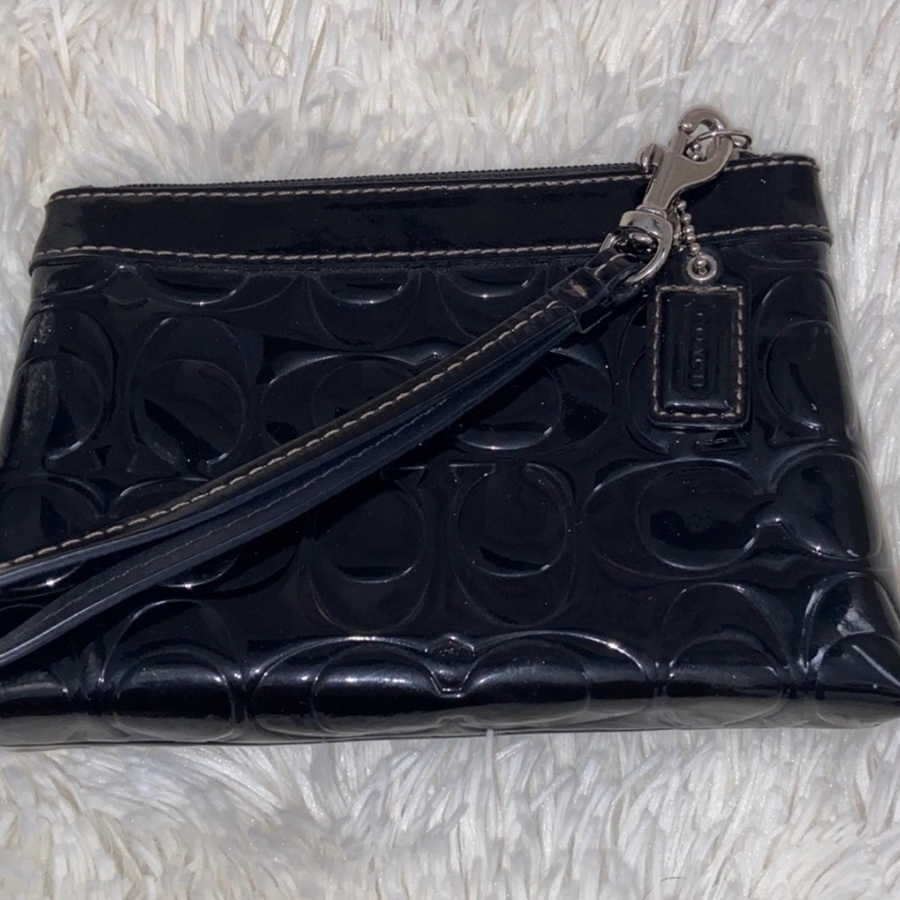 Coach Black Patent Signature Wristlet Clutch - Picture 4 of 6